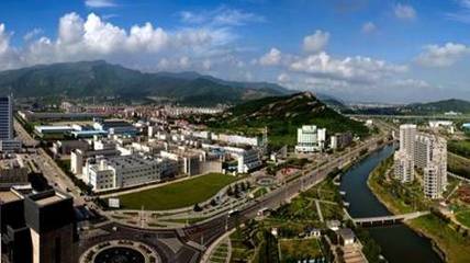 【理論研究】港產(chǎn)聯(lián)動(dòng)-連云港開發(fā)區(qū)臨港產(chǎn)業(yè)發(fā)展路徑研究